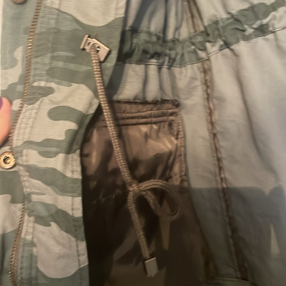 Lightweight utility jacket - Picture 6 of 6